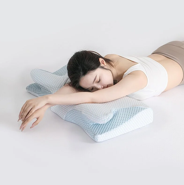 Ergonomic Memory Foam Pillow ကို အဘယ်ကြောင့် စမ်းသုံးသင့်သနည်း။